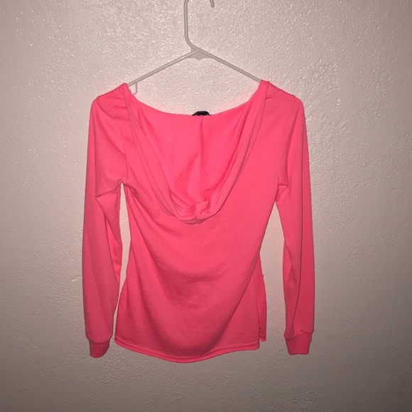 Top - Picture 3 of 3